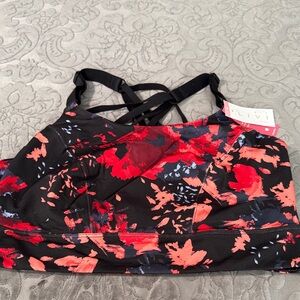 Livi Active Layne Bryant Black and Red poppy Floral Sports Bra Sz 18 NWT